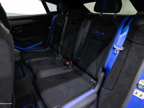 Used 2024 Lamborghini Urus Performante AWD/4WD image 34