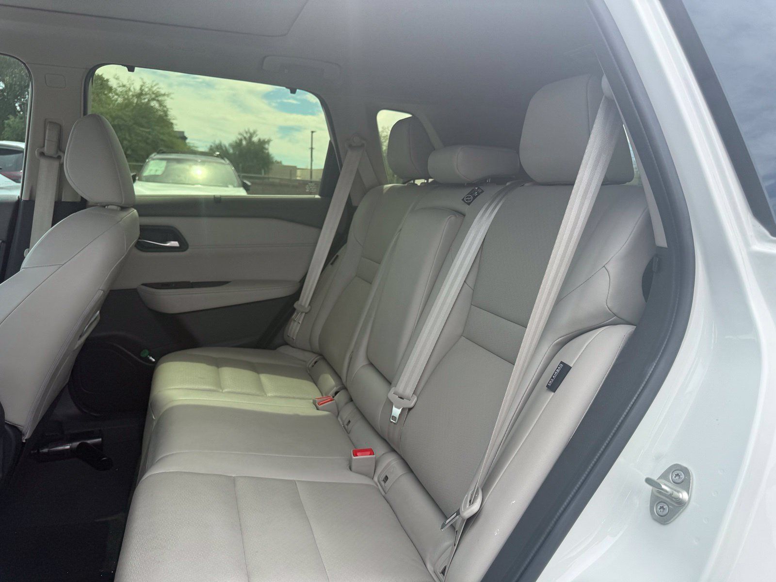 Certified 2023 Nissan Rogue SV w/ SV Premium B Package FWD image 9