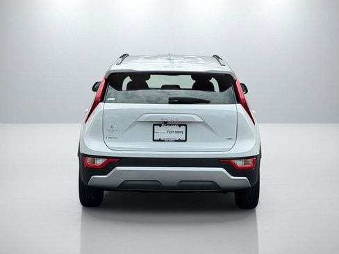Certified 2025 Kia Niro LX FWD image 6