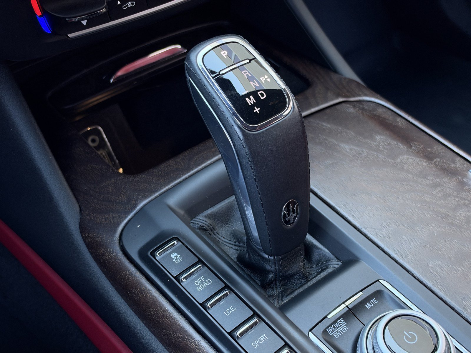 Used 2021 Maserati Levante S AWD/4WD image 25