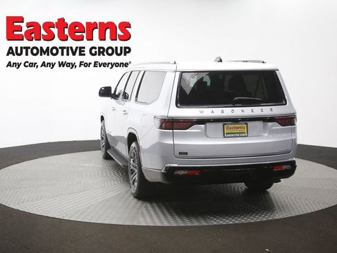 Used 2024 Jeep Wagoneer L Series II RWD image 43