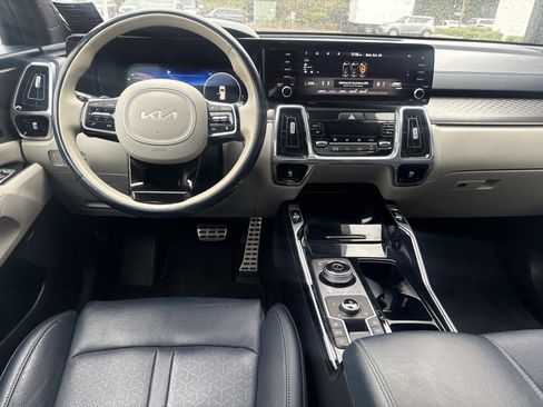 Used 2022 Kia Sorento SX Prestige w/ Panoramic Sunroof Package image 15