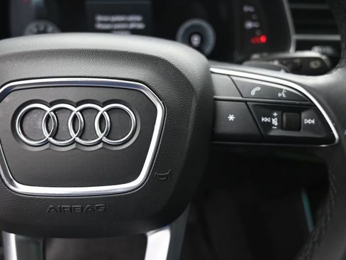 Used 2022 Audi Q7 3.0T Premium Plus w/ Premium Plus Package AWD/4WD image 14