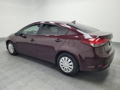 Used 2017 Kia Forte LX FWD image 3