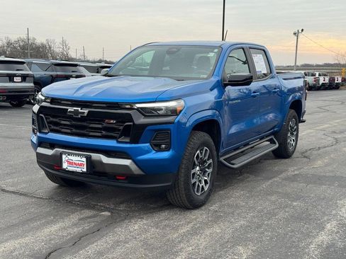 Used 2023 Chevrolet Colorado Z71 w/ Z71 Convenience Package 2 image 8