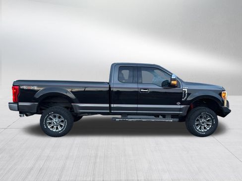 Used 2019 Ford F350 XLT w/ XLT Premium Package image 12