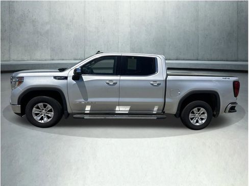 Used 2019 GMC Sierra 1500 SLE w/ SLE Value Package AWD/4WD image 2