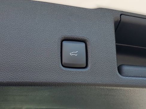 New 2025 Ford Escape SE w/ PHEV Premium Package image 31