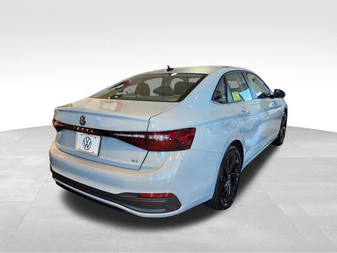 New 2025 Volkswagen Jetta SE image 6