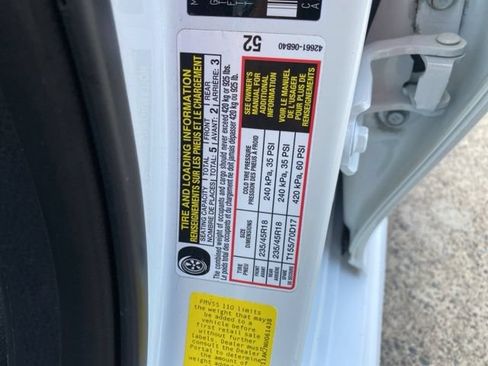 Used 2022 Toyota Camry SE FWD image 27