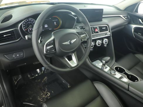 Used 2023 Genesis G70 2.0T image 12