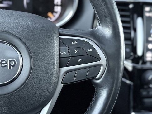 Used 2021 Jeep Grand Cherokee Limited w/ Luxury Group II image 21