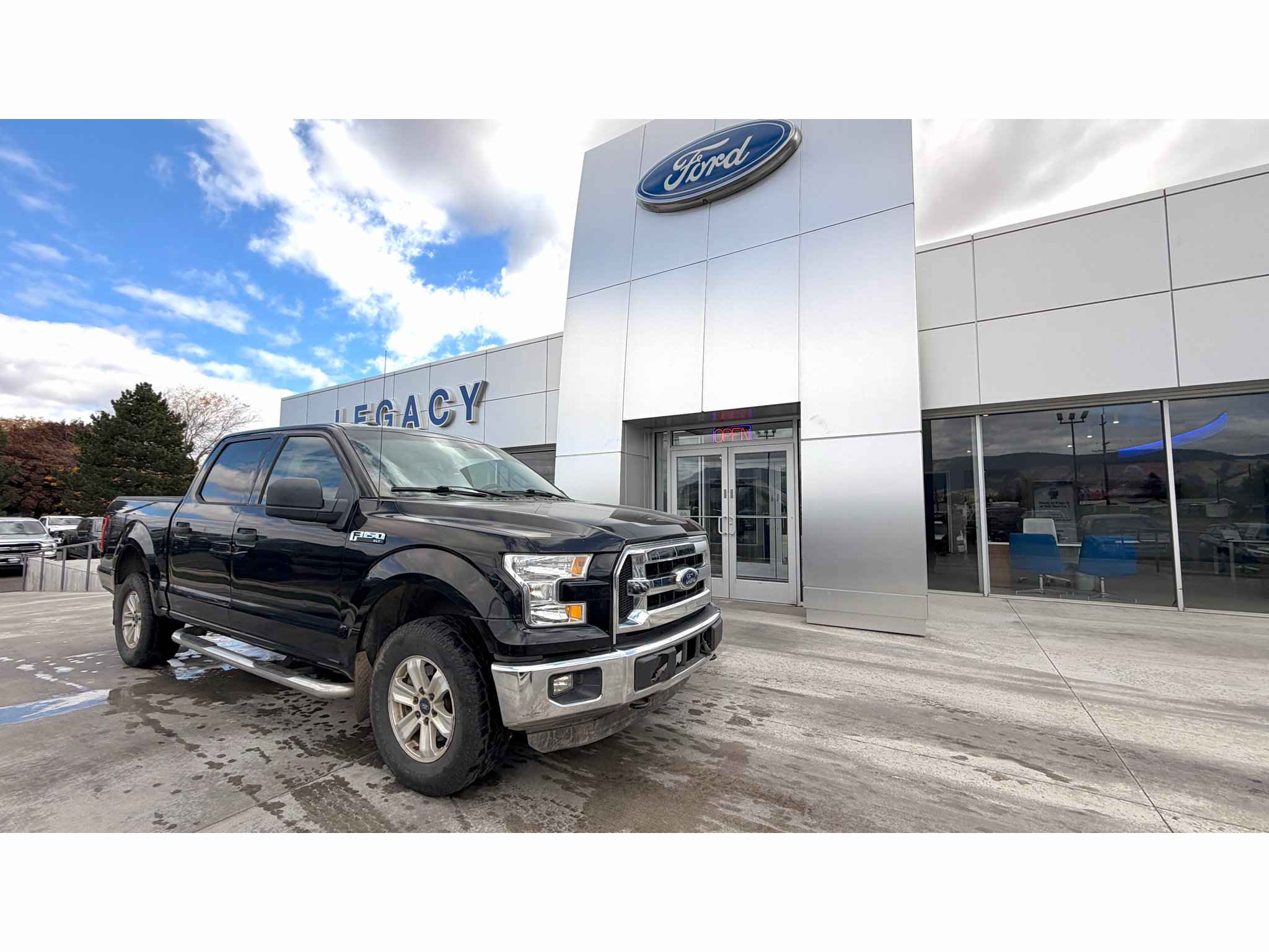 Used 2016 Ford F150 XLT AWD/4WD image 1