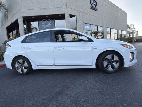 Used 2020 Hyundai Ioniq Limited FWD image 3