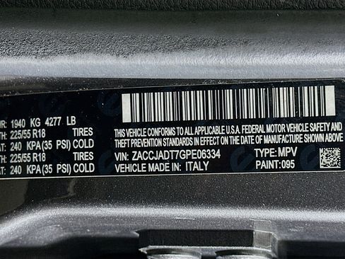 Used 2016 Jeep Renegade Limited FWD image 12