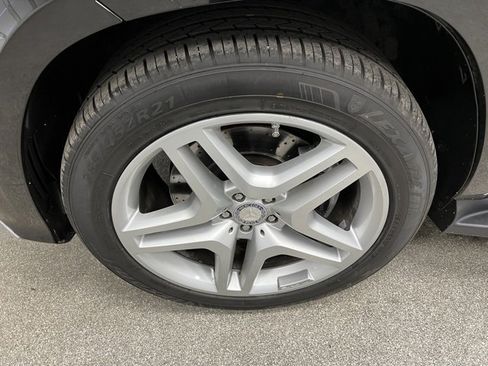 Used 2014 Mercedes-Benz GL 550 4MATIC image 18