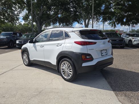 Used 2021 Hyundai Kona SEL w/ Cargo Package FWD image 6