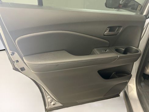 Used 2023 Honda Passport EX-L image 27