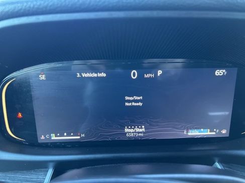 Used 2024 Jeep Wagoneer L Series II w/ Flexible Seating Group image 16