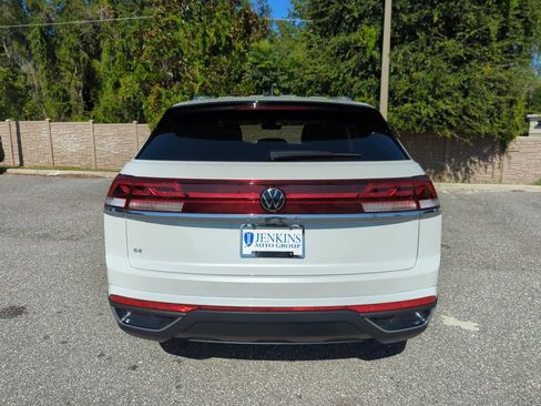 New 2026 Volkswagen Atlas Cross Sport SE image 6