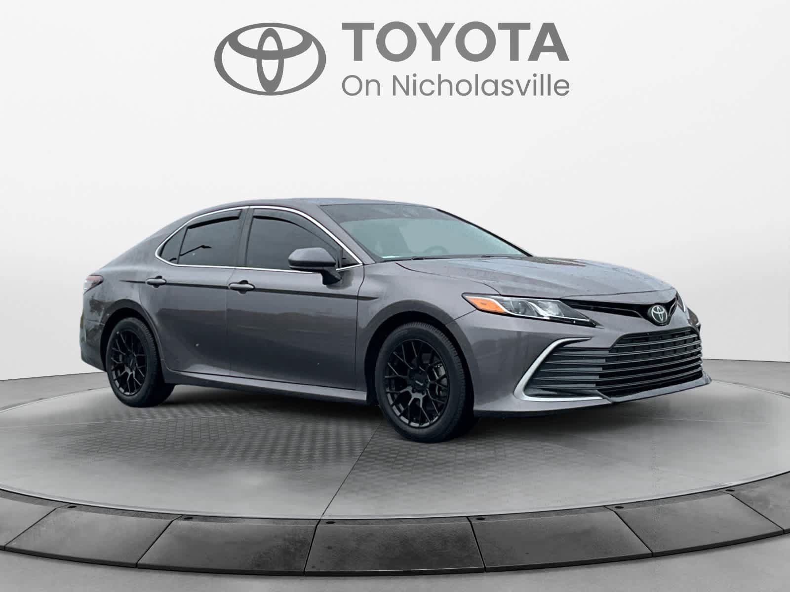 Used 2023 Toyota Camry LE FWD image 7