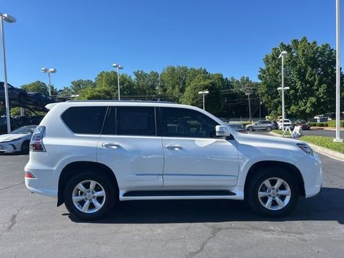 Used 2018 Lexus GX 460 w/ Navigation Package AWD/4WD image 5