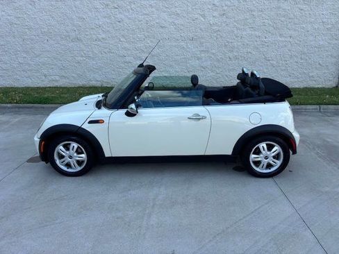 Used 2006 MINI Cooper Convertible FWD image 22