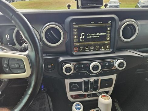 Used 2021 Jeep Wrangler Unlimited Rubicon AWD/4WD image 17