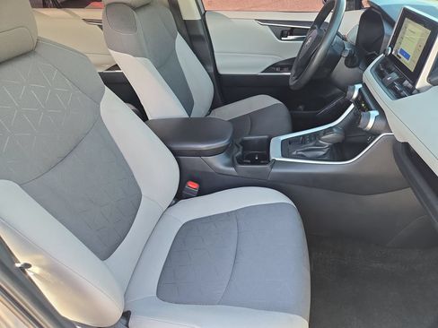 Used 2024 Toyota RAV4 XLE AWD/4WD image 10
