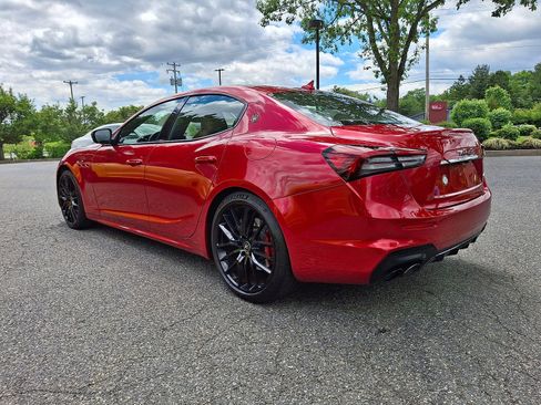 Used 2021 Maserati Ghibli Trofeo RWD image 5