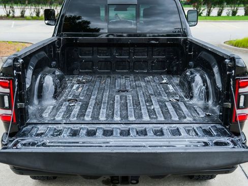 Used 2019 RAM 2500 Laramie AWD/4WD image 32