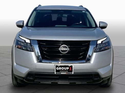 Used 2023 Nissan Pathfinder SV FWD image 4