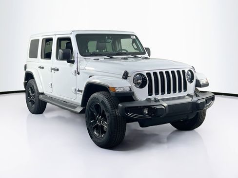 Used 2023 Jeep Wrangler Unlimited Sahara image 3