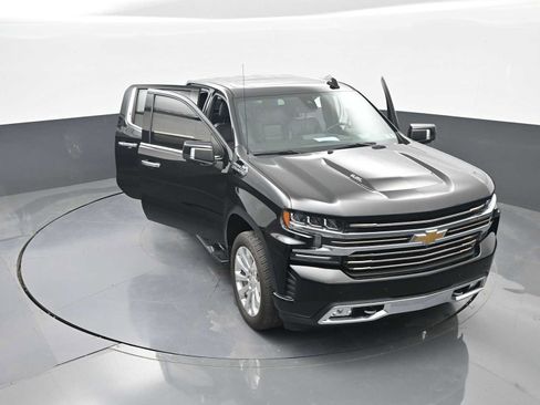 Used 2021 Chevrolet Silverado 1500 High Country w/ Technology Package AWD/4WD image 41