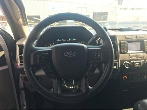 Used 2018 Ford F150 XLT RWD image 5