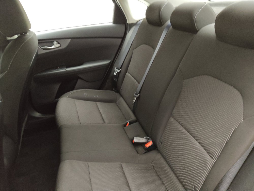 Used 2020 Kia Forte LXS FWD image 18