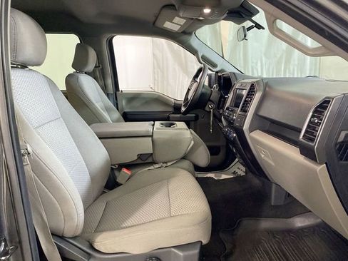 Used 2020 Ford F150 XLT image 34