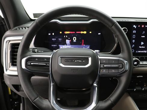 Used 2023 GMC Canyon Denali image 23