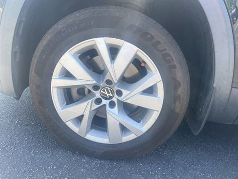 Used 2020 Volkswagen Atlas Cross Sport S image 14