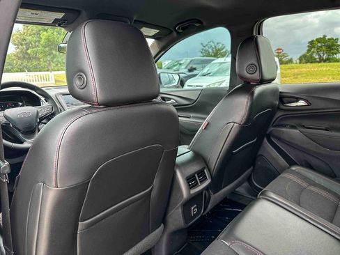 Used 2023 Chevrolet Equinox RS FWD image 17