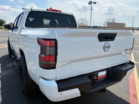 Certified 2024 Nissan Frontier SV w/ Technology Package AWD/4WD image 4