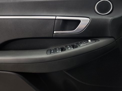 Used 2022 Hyundai Sonata SE image 16