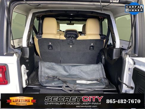 Used 2018 Jeep Wrangler Unlimited Rubicon image 31