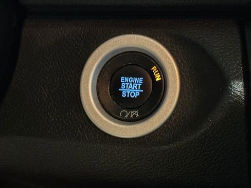 Used 2022 RAM 1500 Classic Warlock AWD/4WD image 44