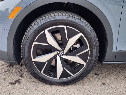 Used 2023 Volkswagen ID.4 Pro S AWD/4WD image 9