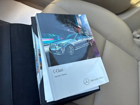 Used 2013 Mercedes-Benz C 300 4MATIC Sedan image 24