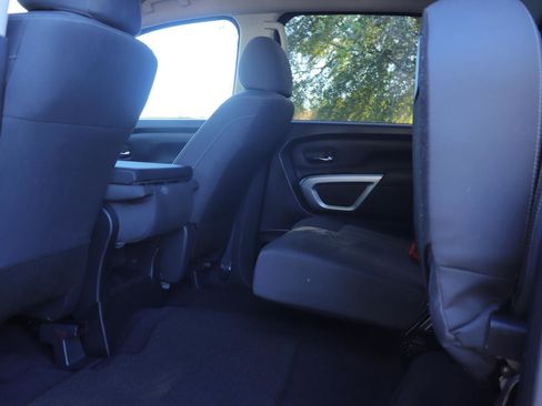 Used 2023 Nissan Titan SV image 16