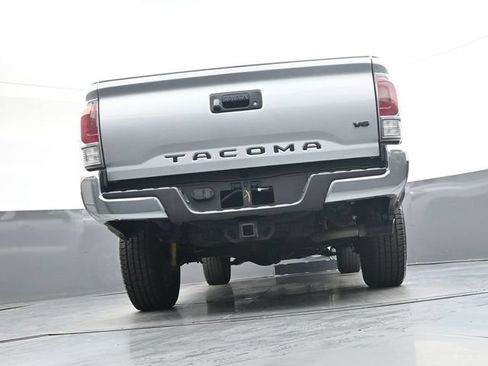 Used 2023 Toyota Tacoma TRD Off-Road w/ Black Out Package (TMS) AWD/4WD image 34