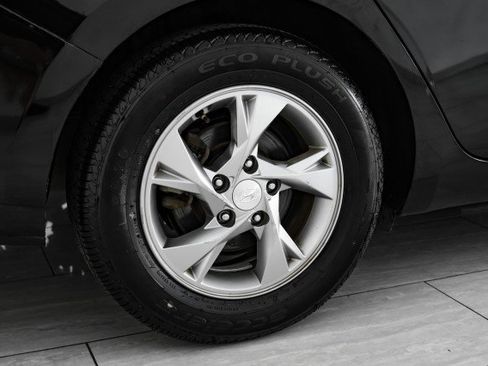 Used 2021 Hyundai Elantra SE w/ Cargo Package image 50