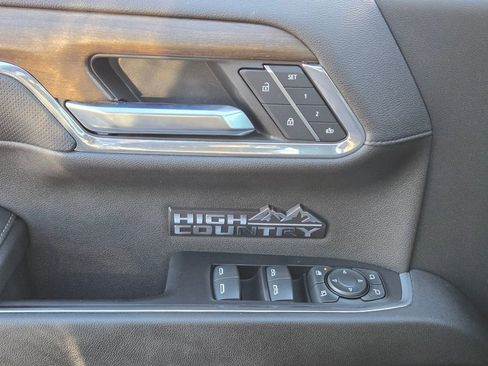 Used 2024 Chevrolet Silverado 1500 High Country AWD/4WD image 16